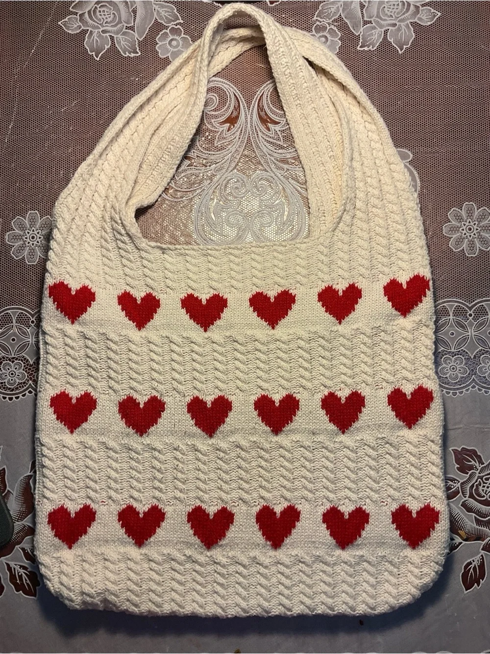 Source Unknown Cream Knit Tote with Red Heart Pattern - Picture 1 of 4